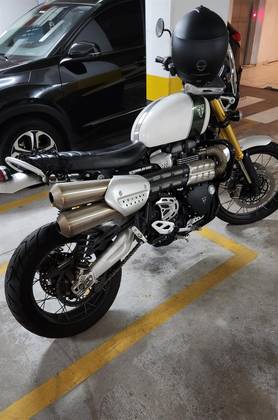 TRIUMPH BONNEVILLE SCRAMBLER 1200 XE 